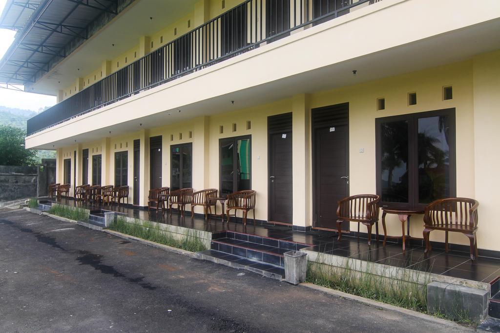 Hotel Cemerlang バトゥラデン 部屋 写真